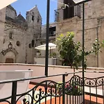 Le Maioliche جيوفيناتسو